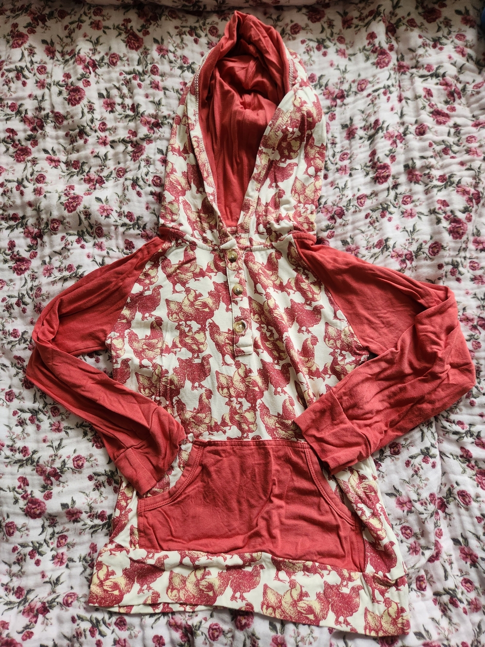 kate quinn Red and Cream Hooded Pullover with All-Over Print Size 6